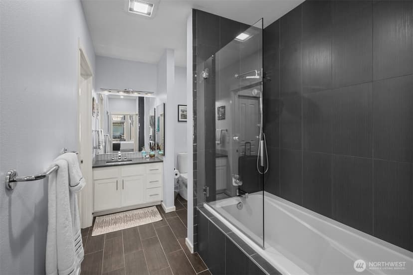 Property photo for 2000 Alaskan Way #453, Seattle photo 19