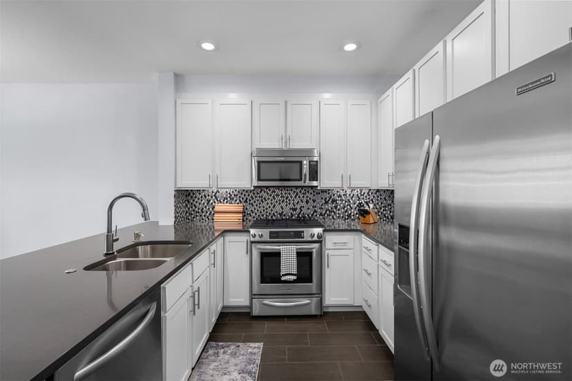Property photo for 2000 Alaskan Way #453, Seattle photo 4