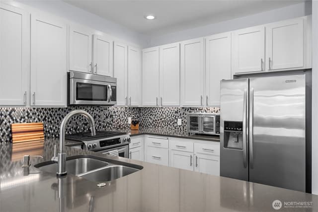Property photo for 2000 Alaskan Way #453, Seattle photo 5