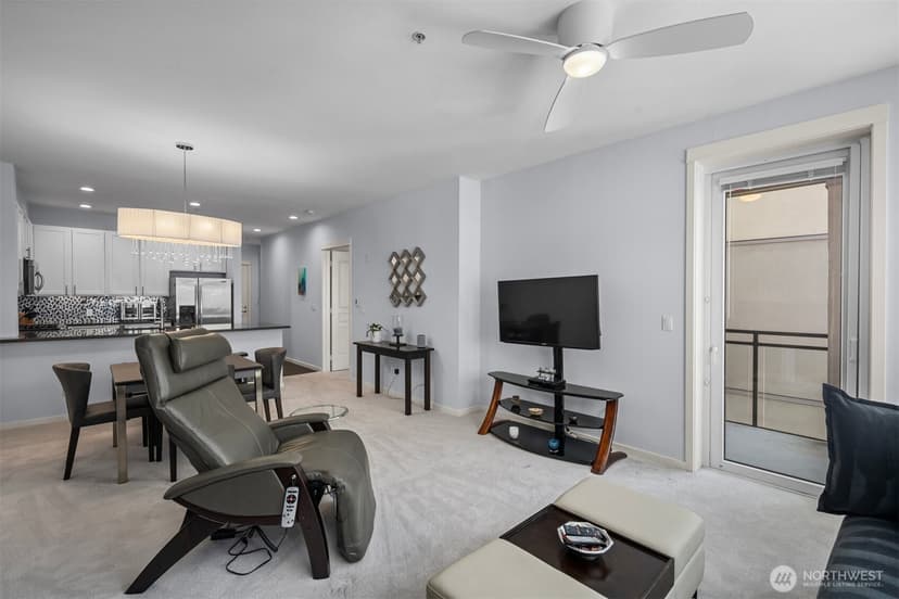 Property photo for 2000 Alaskan Way #453, Seattle photo 8