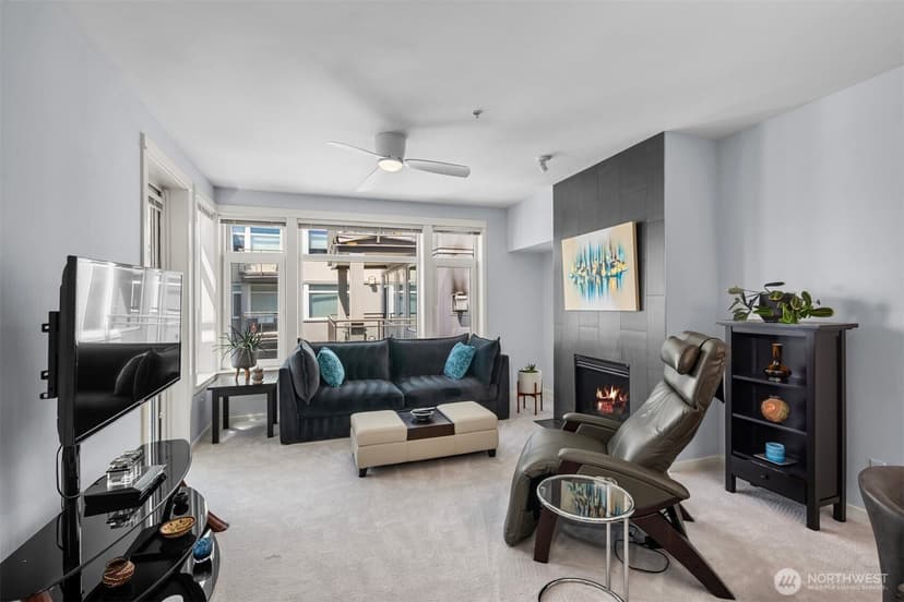 Property photo for 2000 Alaskan Way #453, Seattle photo 7