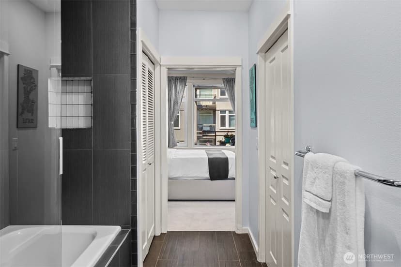 Property photo for 2000 Alaskan Way #453, Seattle photo 22