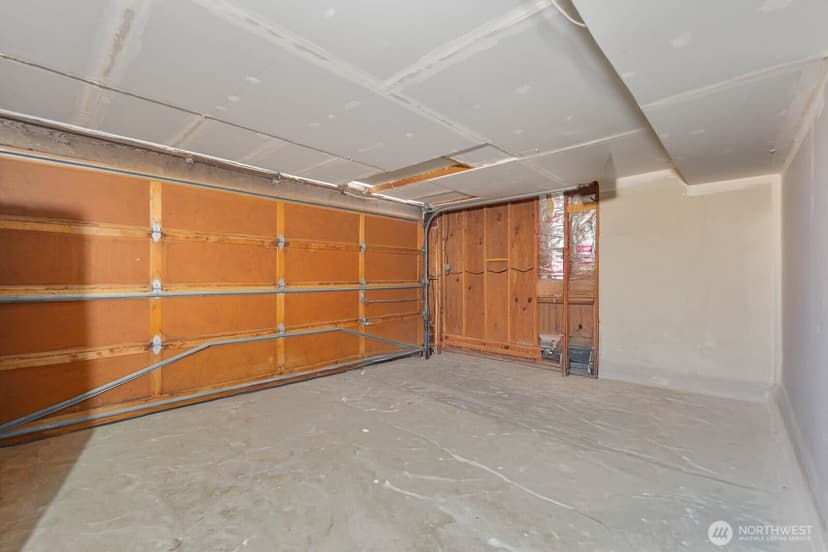 Property photo for 2225 107th Avenue E, Edgewood photo 27