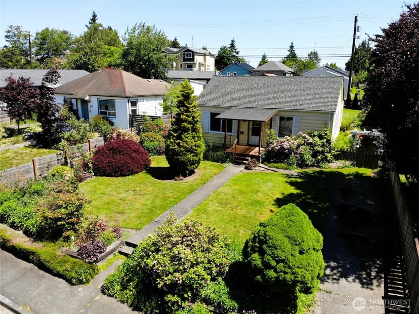 Property photo for 1327 Maple Street, Everett
