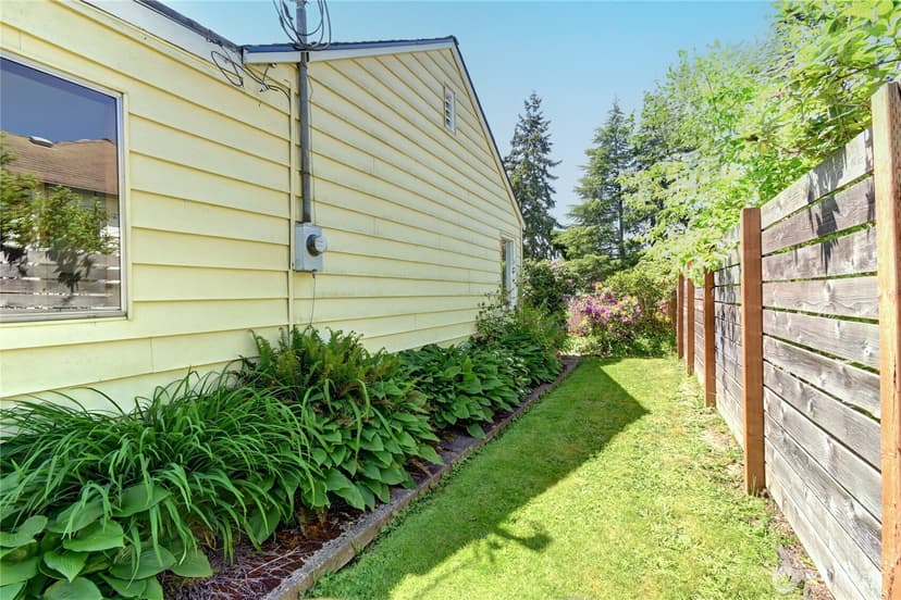 Property photo for 1327 Maple Street, Everett photo 30
