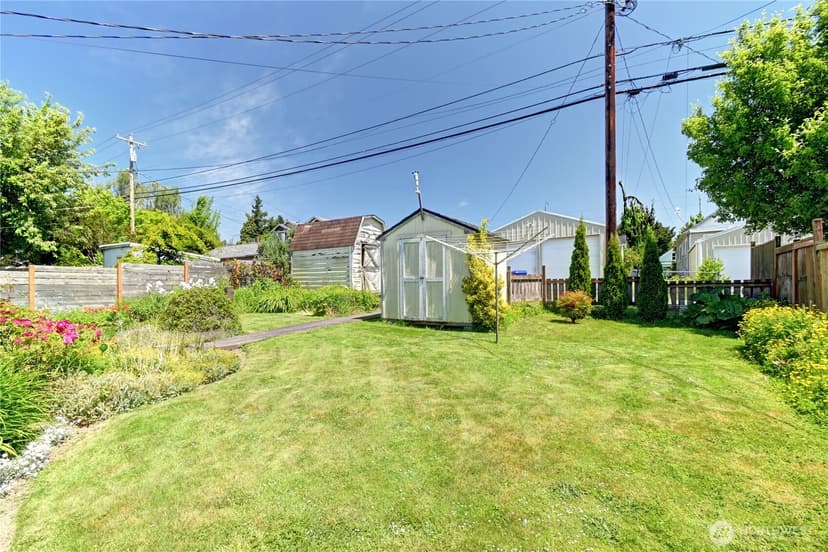 Property photo for 1327 Maple Street, Everett photo 27