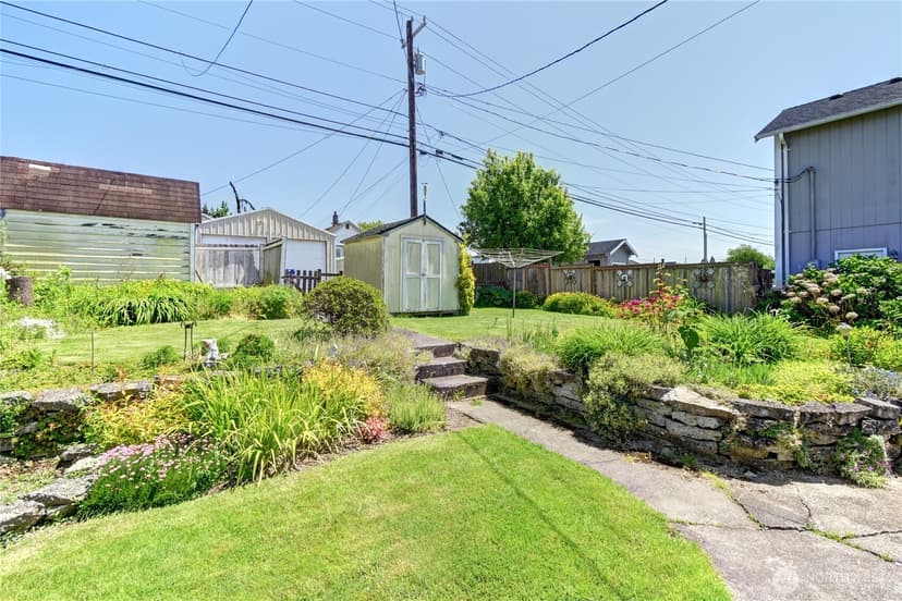 Property photo for 1327 Maple Street, Everett photo 25