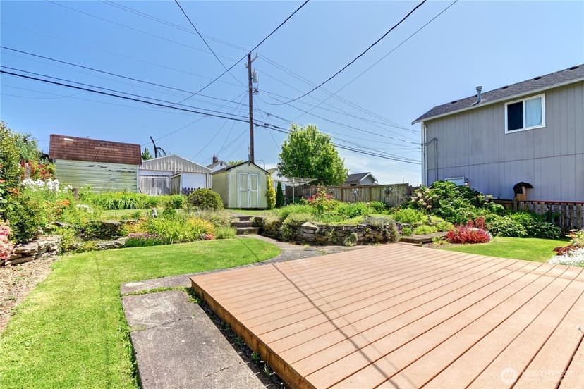 Property photo for 1327 Maple Street, Everett photo 22