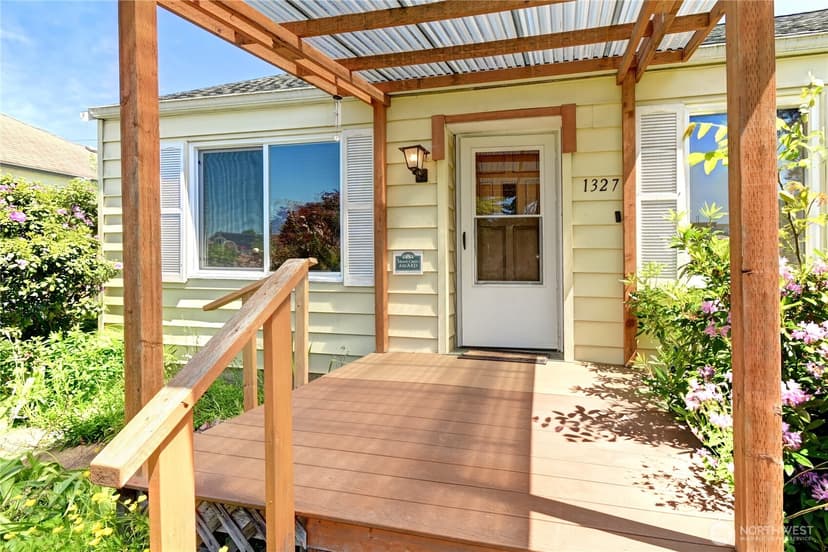 Property photo for 1327 Maple Street, Everett photo 6