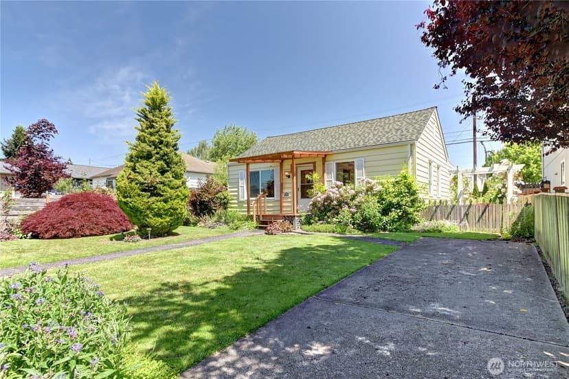 Property photo for 1327 Maple Street, Everett photo 4