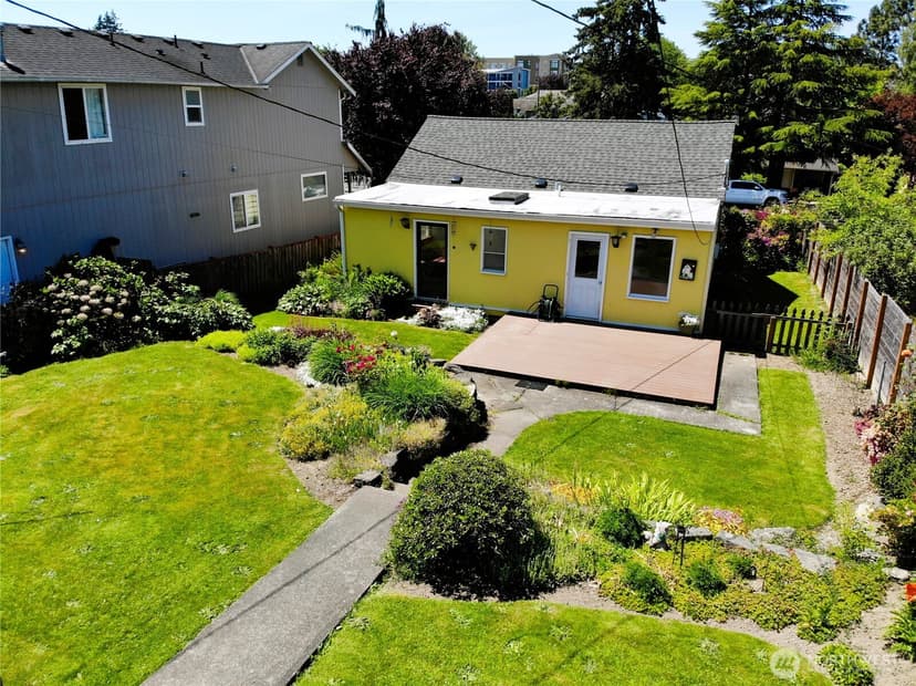 Property photo for 1327 Maple Street, Everett photo 23
