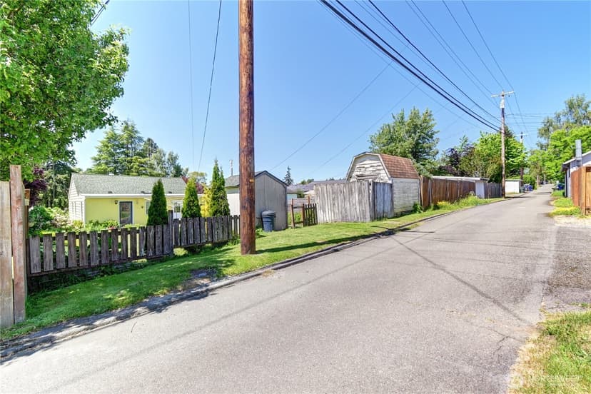 Property photo for 1327 Maple Street, Everett photo 31