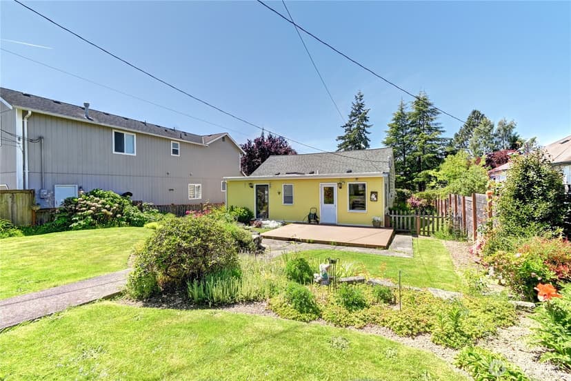 Property photo for 1327 Maple Street, Everett photo 24