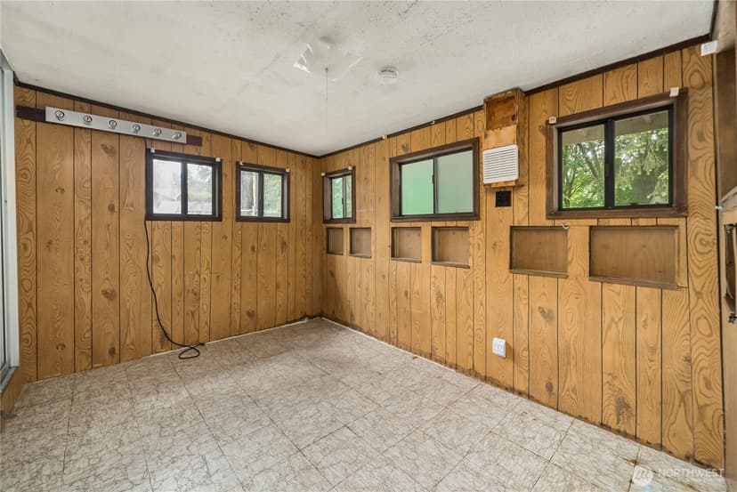 Property photo for 108 Haman Lane W, Lakewood photo 23