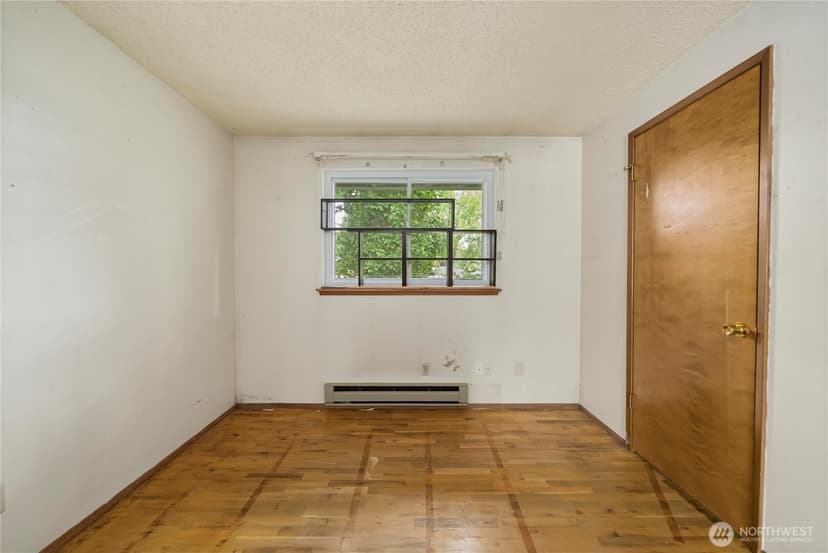 Property photo for 108 Haman Lane W, Lakewood photo 20