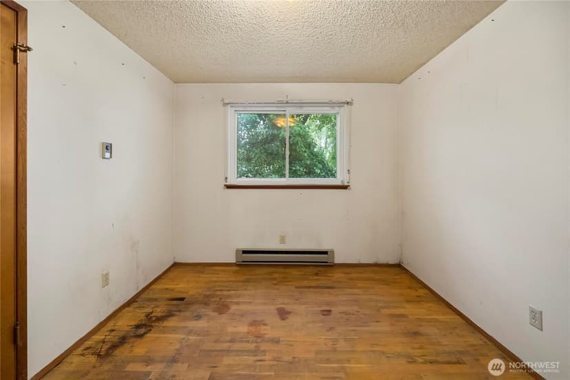 Property photo for 108 Haman Lane W, Lakewood photo 19