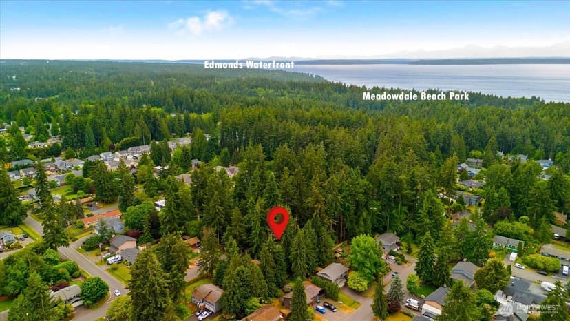 Property photo for 5625 152nd Street SW, Edmonds photo 2