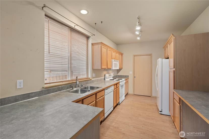 Property photo for 2815 58th Avenue E, Fife photo 9
