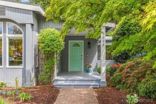 Property photo for 4648 89th Avenue SE, Mercer Island photo 2