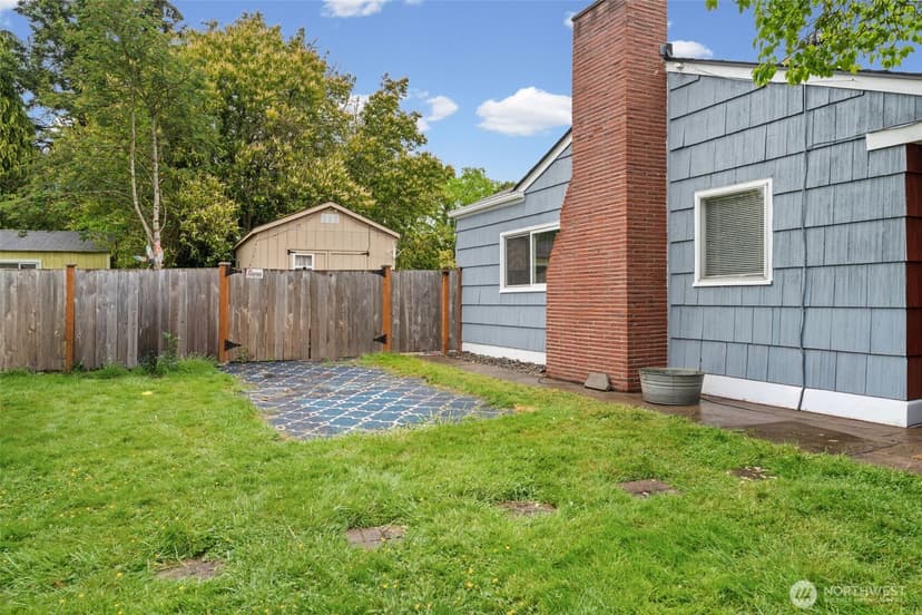 Property photo for 1609 W Pioneer Avenue, Puyallup photo 32