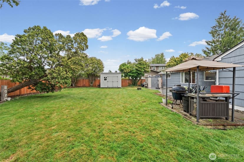 Property photo for 1609 W Pioneer Avenue, Puyallup photo 29