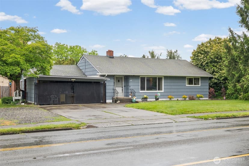 Property photo for 1609 W Pioneer Avenue, Puyallup photo 2