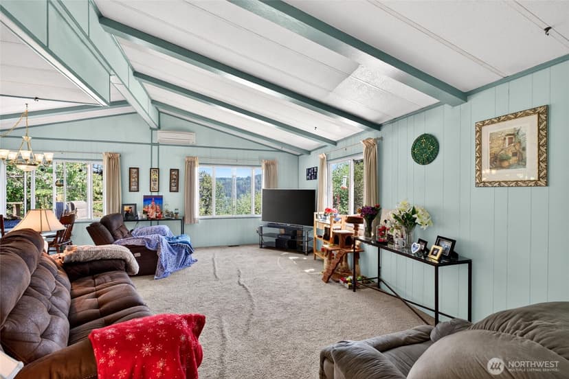 Property photo for 13413 Cedar Cir E, Bonney Lake photo 8