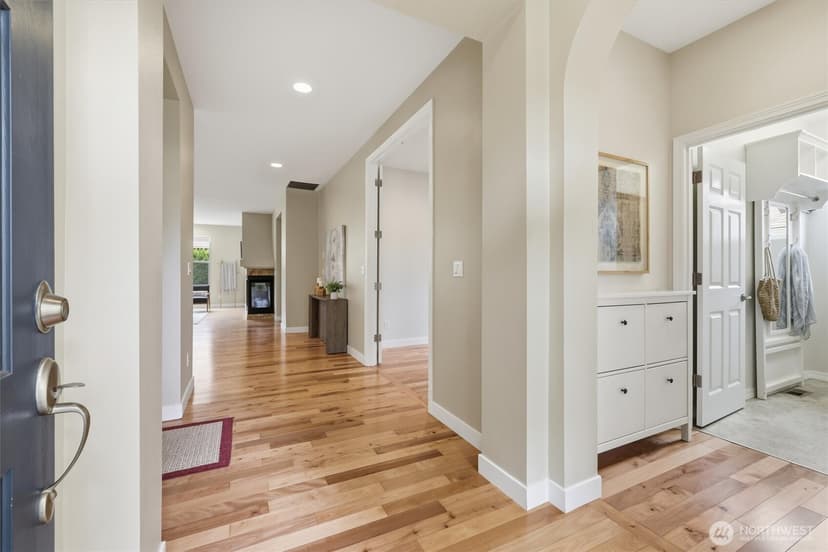 Property photo for 23763 NE 134th Street, Redmond photo 4