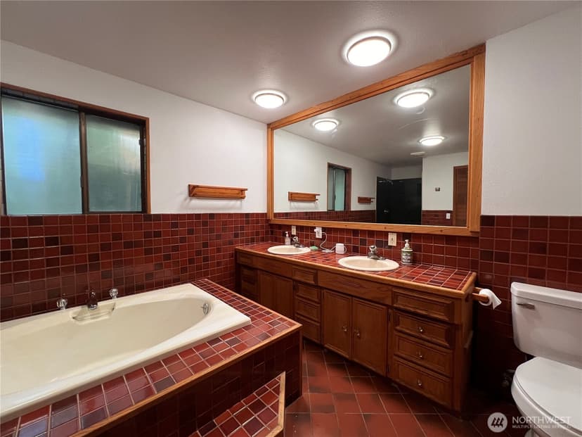 Property photo for 2265 NE 177 Street, Shoreline photo 16