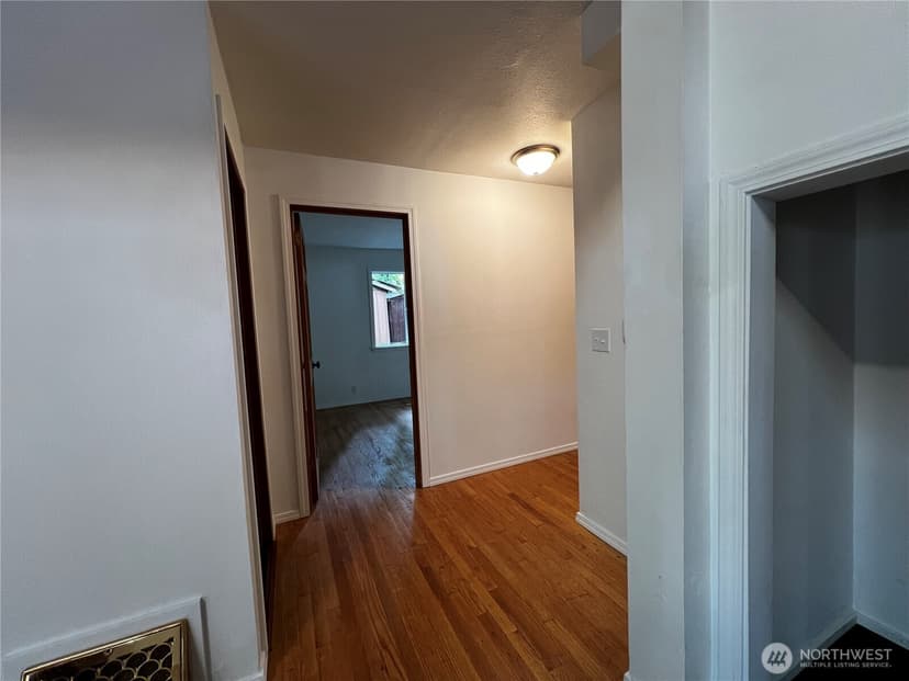 Property photo for 2265 NE 177 Street, Shoreline photo 12