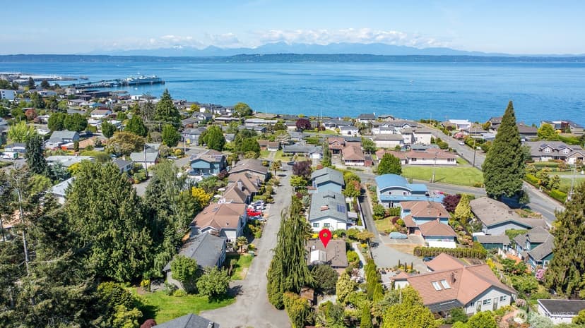 Property photo for 631 Giltner Lane, Edmonds photo 2