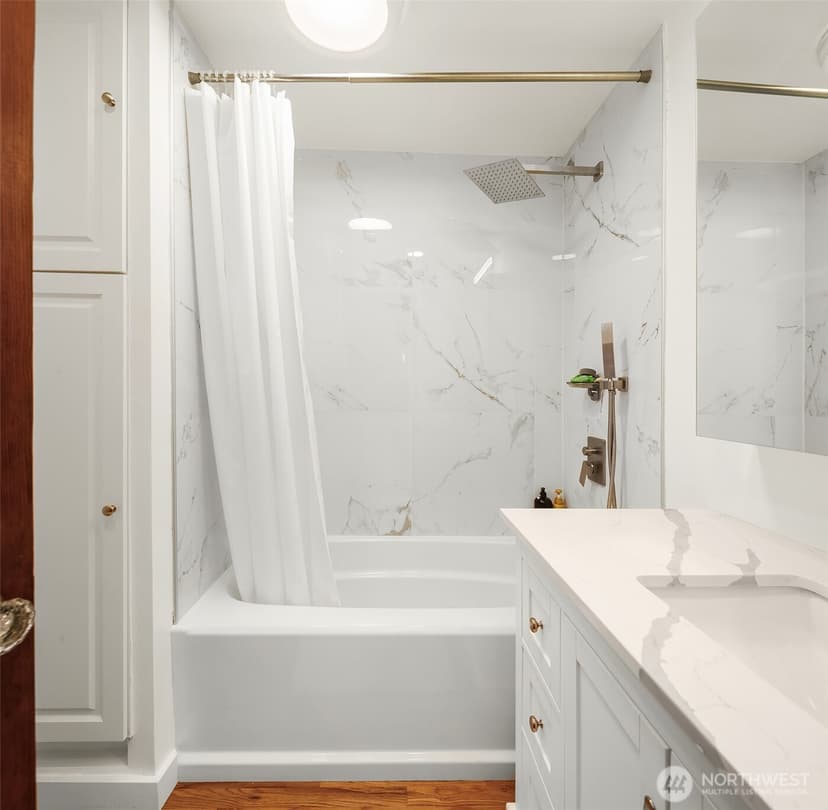 Property photo for 9326 California Avenue SW, Seattle photo 23