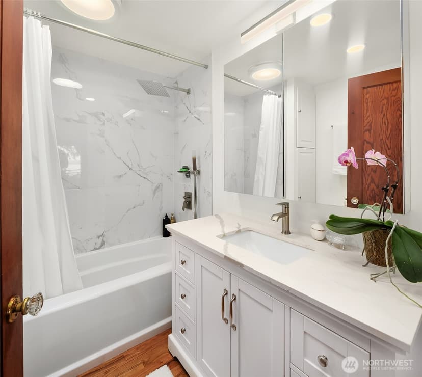 Property photo for 9326 California Avenue SW, Seattle photo 22
