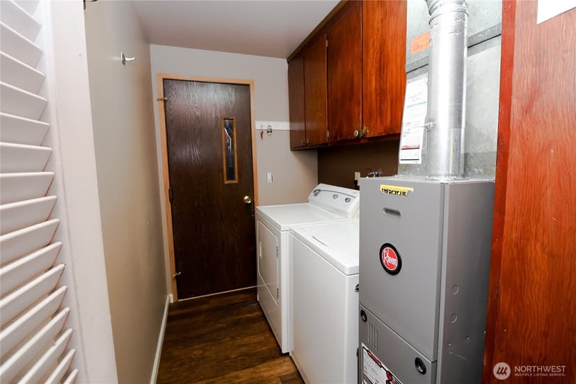 Property photo for 604 23rd Street NW, Puyallup photo 16