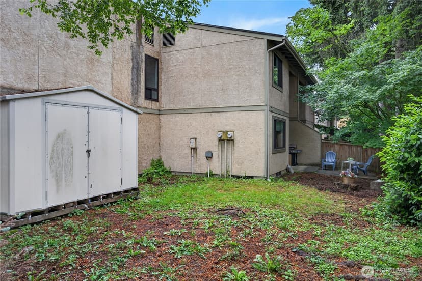 Property photo for 10037 NE 138th Place #D2, Kirkland photo 28