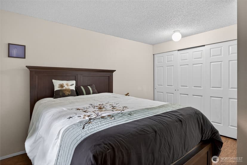Property photo for 10037 NE 138th Place #D2, Kirkland photo 21