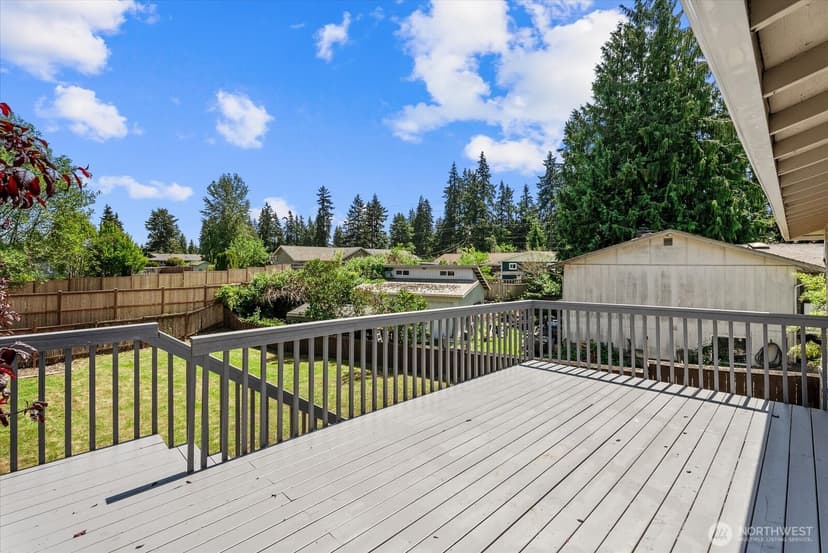 Property photo for 18711 64th Avenue W, Lynnwood photo 23