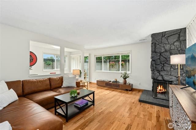 Property photo for 9523 NE 180th Street #A102, Bothell