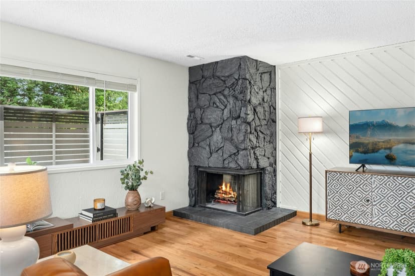 Property photo for 9523 NE 180th Street #A102, Bothell photo 5