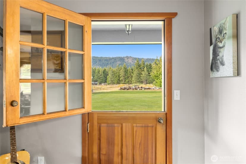 Property photo for 5911 Nelson Siding Road, Cle Elum photo 7
