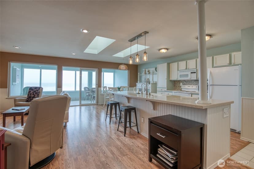 Property photo for 1443 Ocean Shores Boulevard SW #302, Ocean Shores photo 3