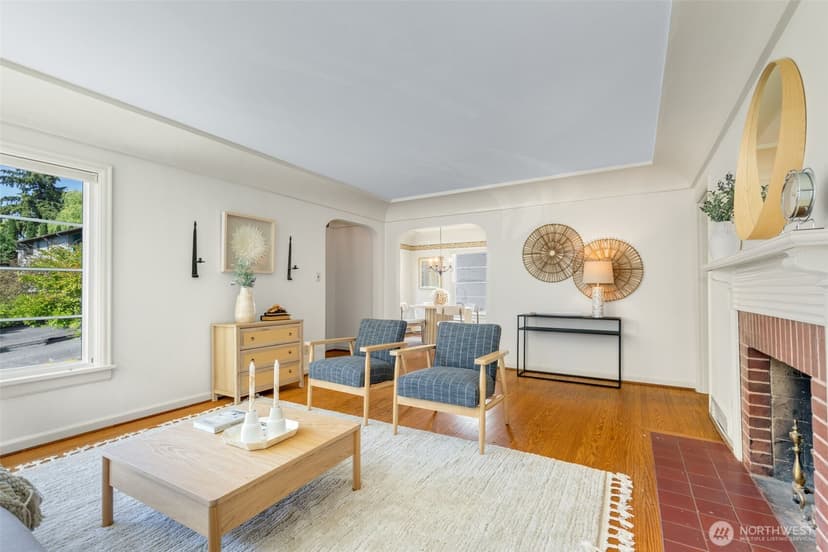 Property photo for 4335 NE 42nd Street, Seattle photo 5
