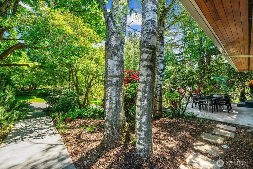 Property photo for 3651 Perkins Lane W, Seattle photo 3