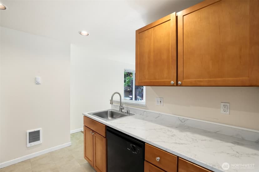 Property photo for 26221 116th Avenue SE #F201, Kent photo 14