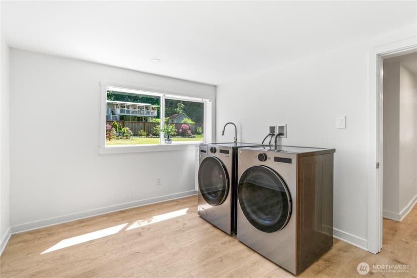 Property photo for 17202 3rd Avenue NW, Shoreline photo 27