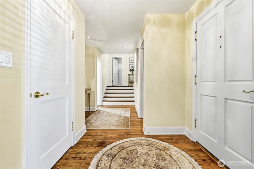 Property photo for 1637 Broadmoor Drive E, Seattle photo 15