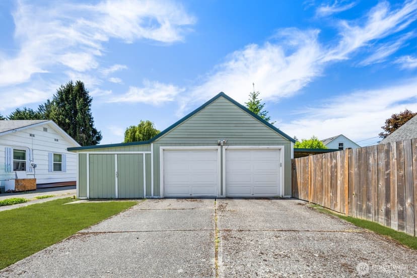 Property photo for 102 S 68th Street, Tacoma photo 32