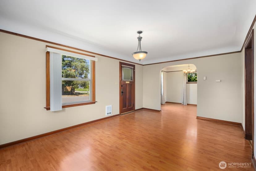 Property photo for 102 S 68th Street, Tacoma photo 8