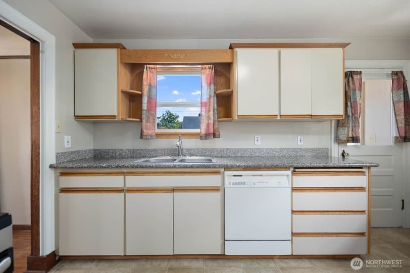 Property photo for 102 S 68th Street, Tacoma photo 16