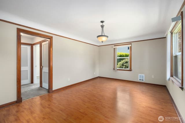 Property photo for 102 S 68th Street, Tacoma photo 5